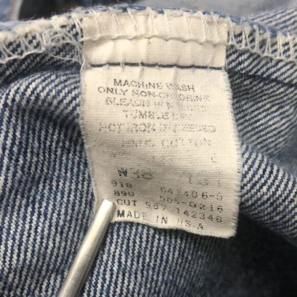 Vintage 1987 Levi’s 505 Cutoff Jeans Shorts 34 Waist 1.5 inch inseam Made in USA - Picture 3 of 7